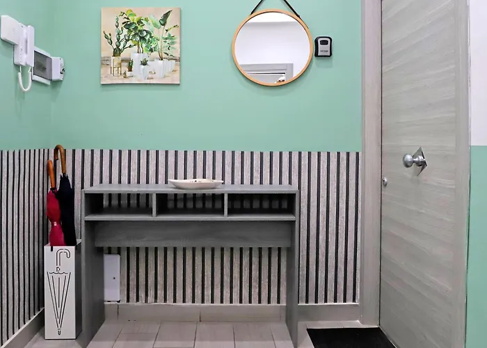 Dimora di Antonietta Room - near Train Station&Wi-Fi